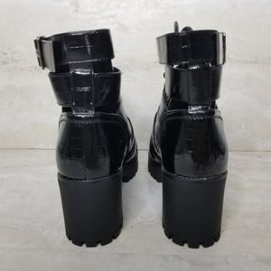 cut out of luck boot